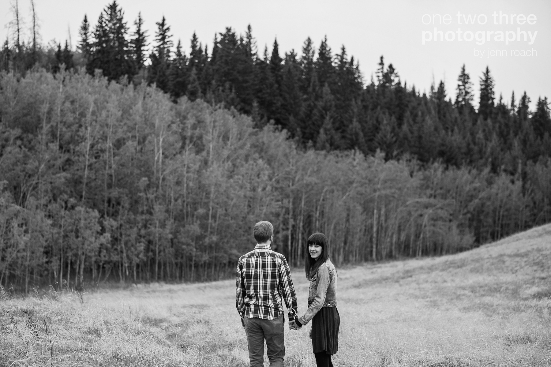 12 Anna Andrew Engagement Session in Fish Creek Park