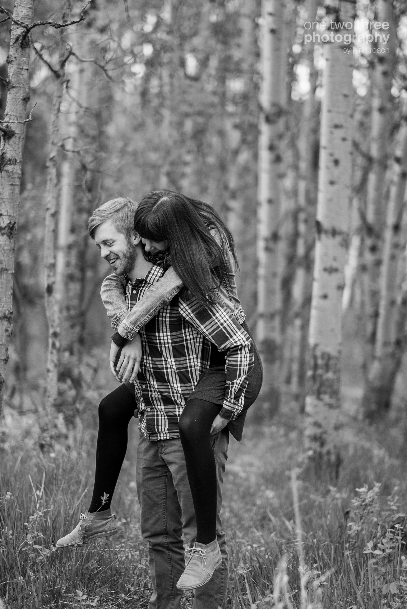18 Anna Andrew Engagement Session in Fish Creek Park