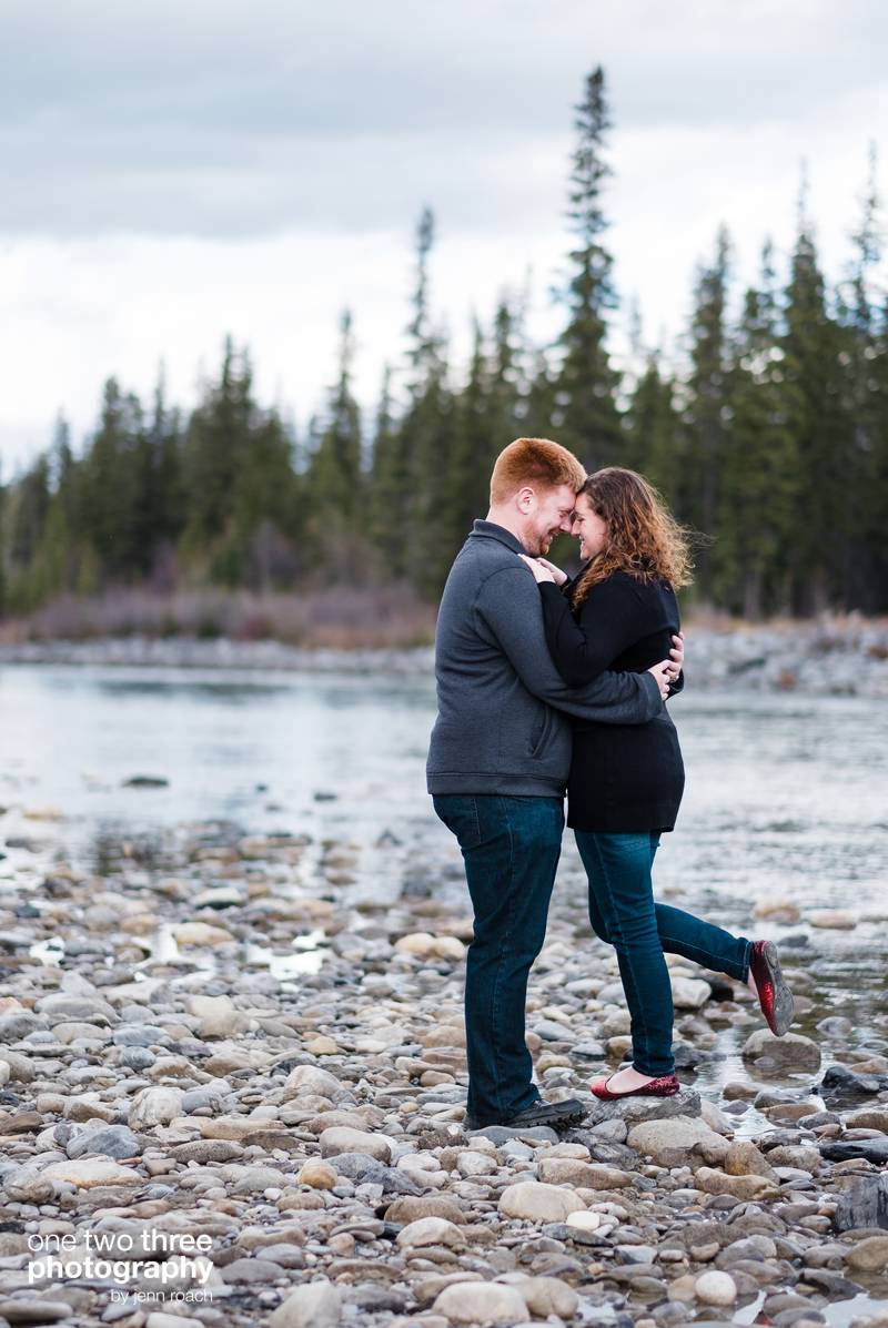 rory-and-keeley-engagement-in-camore-alberta-photo-location-007